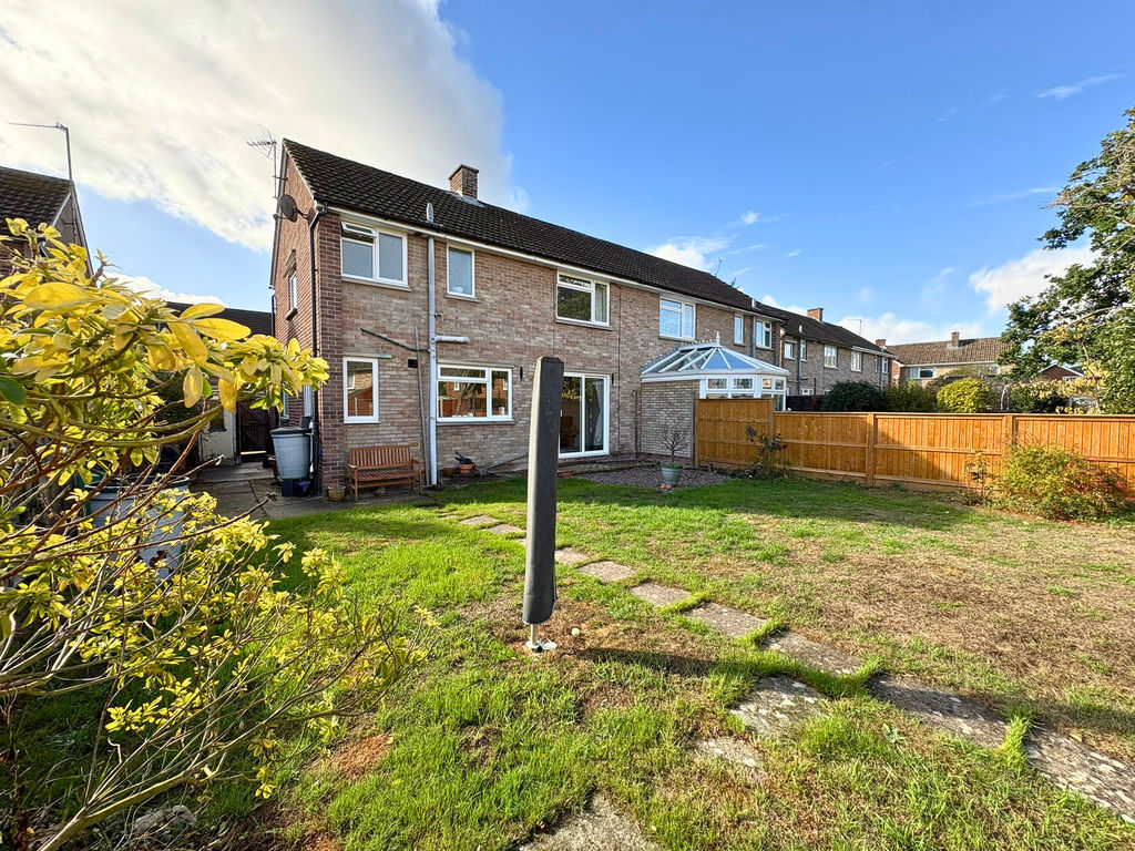 Kersey Crescent Speen
